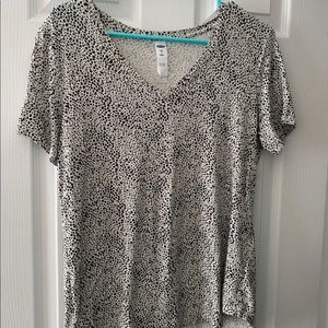 3/$12 Black and white Luxe top